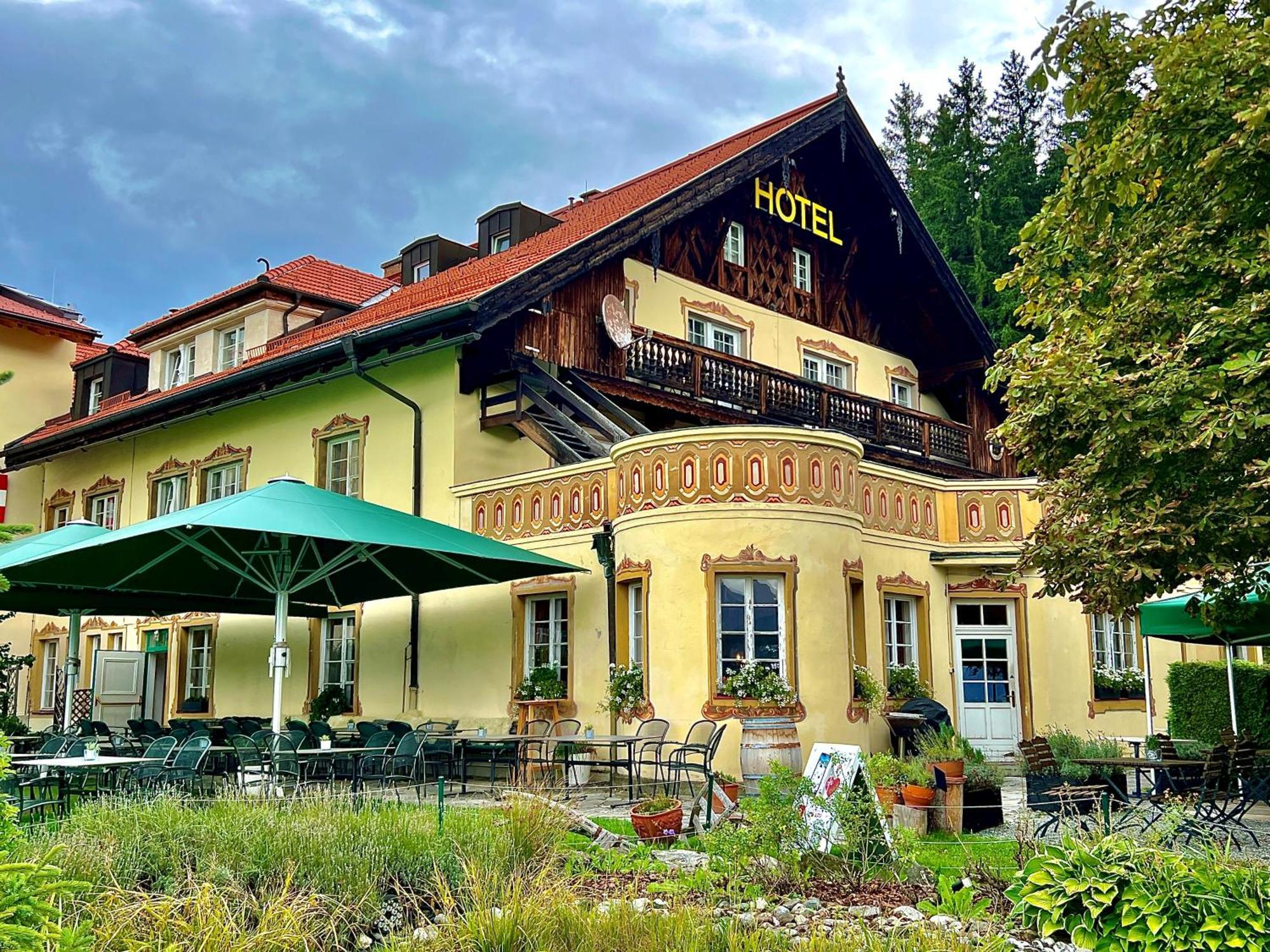 Hotel Restaurant Gruenwalderhof Patsch Esterno foto