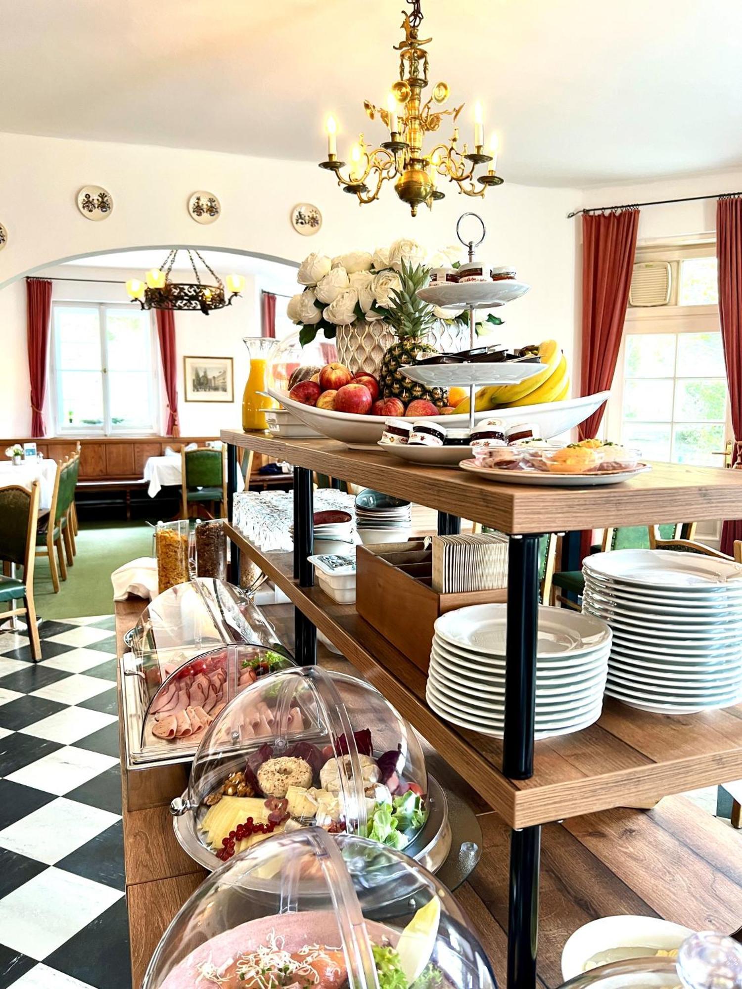 Hotel Restaurant Gruenwalderhof Patsch Esterno foto