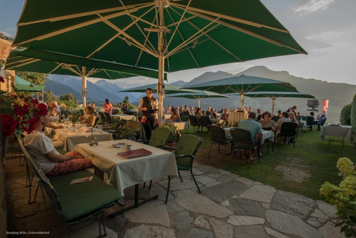 Hotel Restaurant Gruenwalderhof Patsch Esterno foto